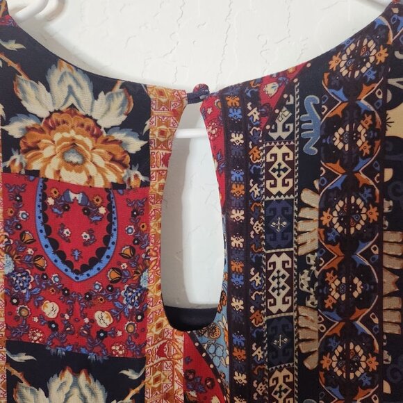 Altar'd State Woman's Blouse Size Large - Picture 4 of 5